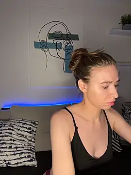 Snapshot of SoulNonNude chatting on 12/17/25, 07:20 SoulNonNude online show from 12/17/25, 07:20