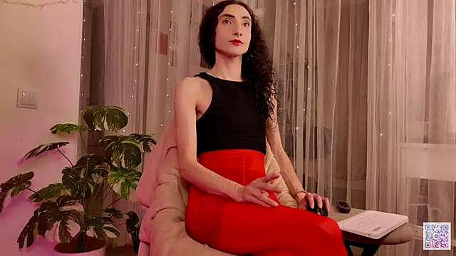 Snapshot of Queen_of_tease chatting on 10/27/25, 05:50 Queen of tease online show from 10/27/25, 05:50