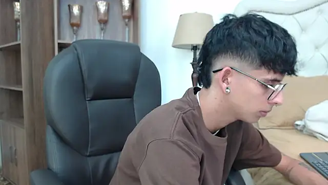 Ibratxandy online show from 03/28/26, 06:51