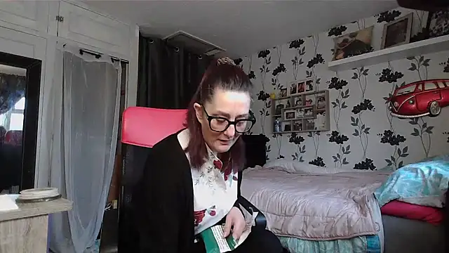 Mistress-Ivy51 online show from 02/06/26, 08:51