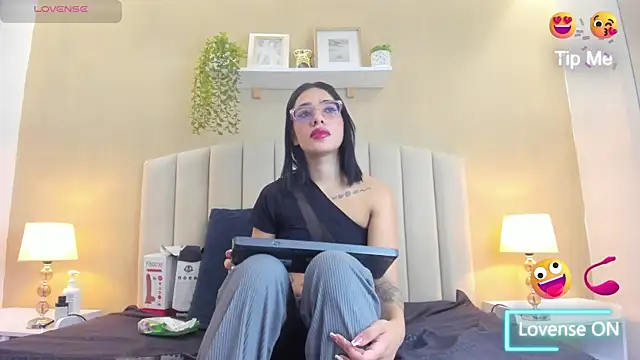 Snapshot of Rachel_Donnelly chatting on 07/11/26, 03:53 Rachel Donnelly online show from 07/11/26, 03:53