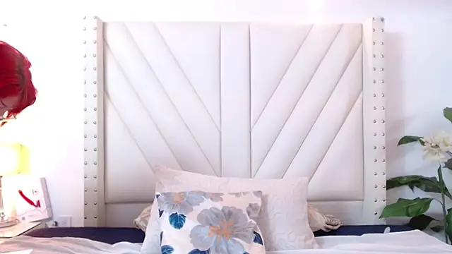 Ronnetemalbec online show from 12/18/25, 12:44