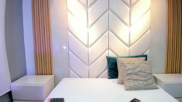 Snapshot of BarbieMonet chatting on 10/26/25, 12:00 BarbieMonet online show from 10/26/25, 12:00