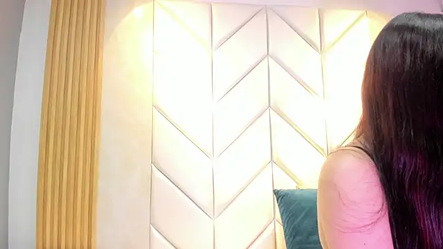 Snapshot of BarbieMonet chatting on 10/27/25, 11:47 BarbieMonet online show from 10/27/25, 11:47