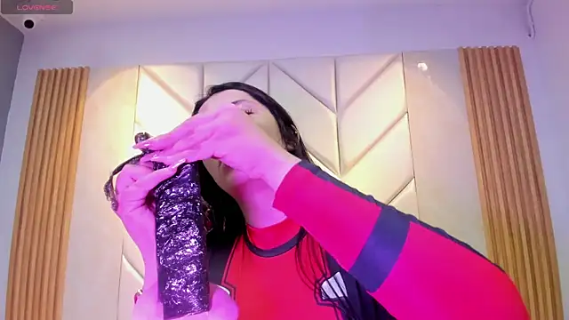 Snapshot of BarbieMonet chatting on 11/01/25, 01:13 BarbieMonet online show from 11/01/25, 01:13