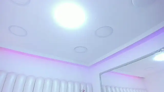 Snapshot of BarbieMonet chatting on 11/05/25, 03:17 BarbieMonet online show from 11/05/25, 03:17