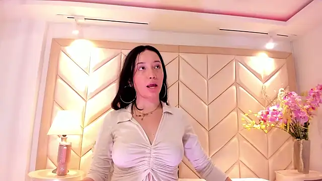 Snapshot of BarbieMonet chatting on 11/10/25, 07:57 BarbieMonet online show from 11/10/25, 07:57