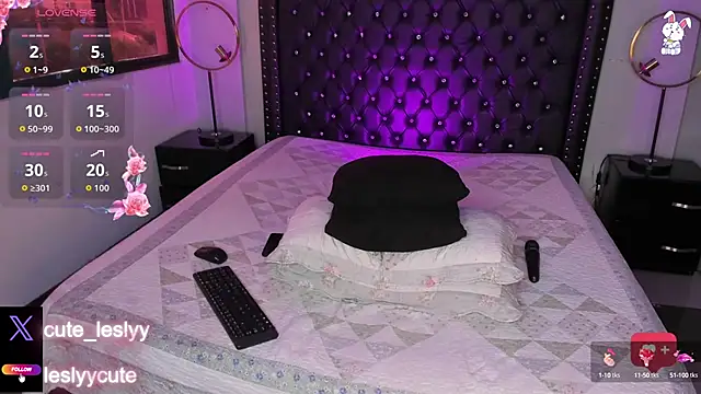 Snapshot of lesly_cutee chatting on 10/10/25, 12:37 lesly cutee online show from 10/10/25, 12:37