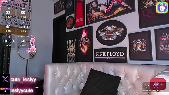 Snapshot of lesly_cutee chatting on 11/19/25, 12:27 lesly cutee online show from 11/19/25, 12:27