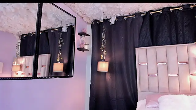 Snapshot of Hanzking01 chatting on 11/08/25, 05:51 Hanzking01 online show from 11/08/25, 05:51