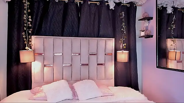 Snapshot of Hanzking01 chatting on 11/18/25, 03:23 Hanzking01 online show from 11/18/25, 03:23