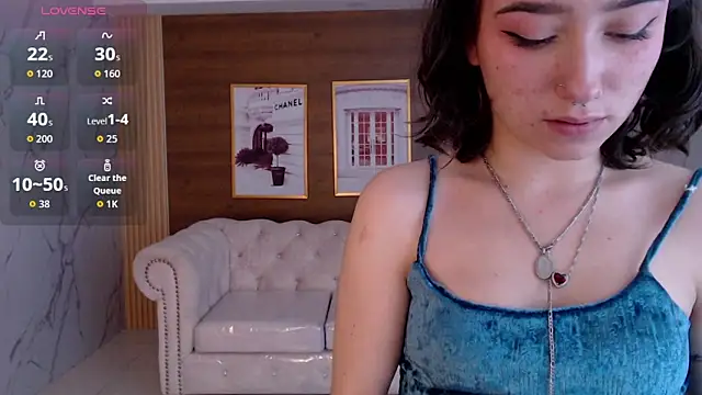 venuss09 s online show from 11/27/25, 08:55