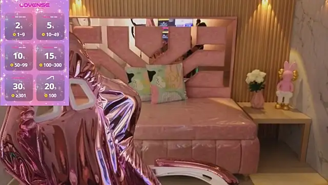 venuss09 s online show from 02/14/26, 03:03