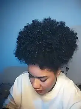 Snapshot of Maaaar_ chatting on 10/18/25, 02:18 Maaaar online show from 10/18/25, 02:18