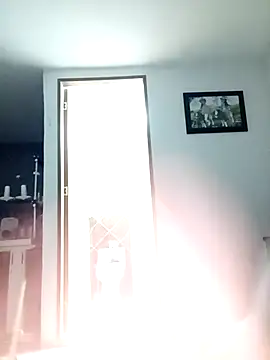 Arianna Moss online show from 10/24/25, 04:09