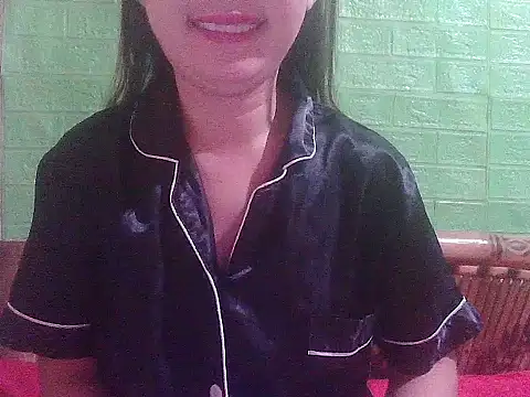 Snapshot of lucky_rona chatting on 10/03/25, 04:04 lucky rona online show from 10/03/25, 04:04
