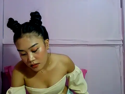 YourWildestDoll online show from 02/09/26, 12:14