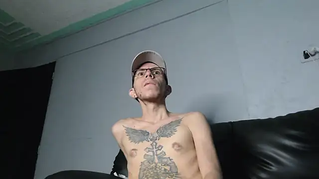 AlexandroRossi online show from 10/30/25, 06:37