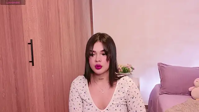 DulceDuarte online show from 11/03/25, 04:14