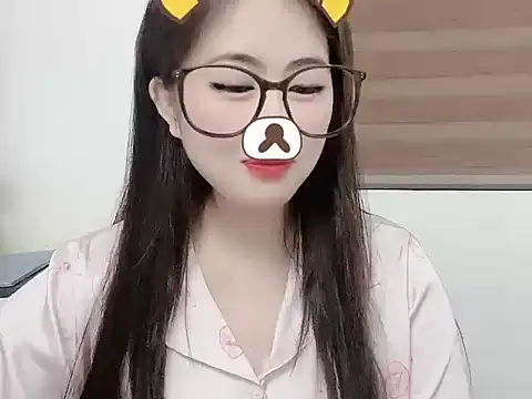 Snapshot of Amelia-babee chatting on 09/20/25, 11:33 Amelia-babee online show from 09/20/25, 11:33