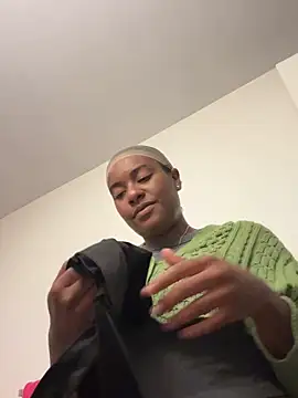 Snapshot of Tu_GataLinda chatting on 10/01/25, 03:18 Tu GataLinda online show from 10/01/25, 03:18