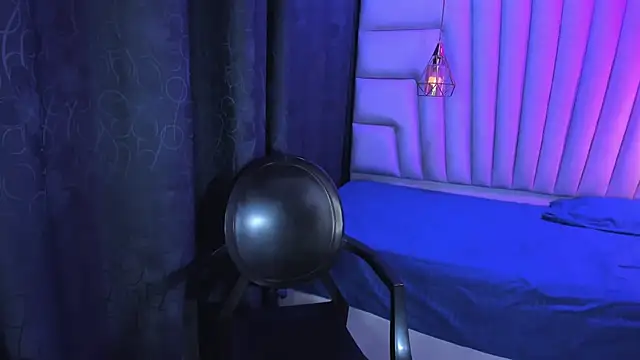 Snapshot of Kaorii_Lee chatting on 09/17/25, 12:18 Kaorii Lee online show from 09/17/25, 12:18