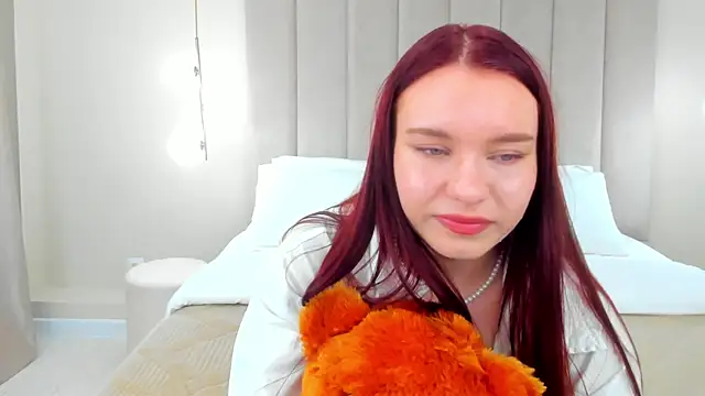 NoraHaynes online show from 09/19/25, 02:35