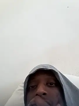 Snapshot of Mr_Sensyual chatting on 05/30/26, 11:07 Mr Sensyual online show from 05/30/26, 11:07