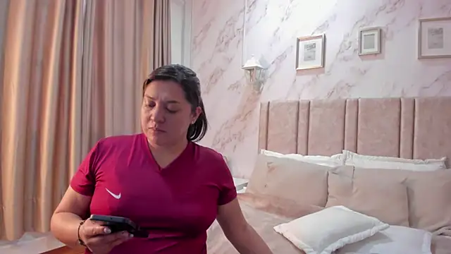 Paula And online show from 10/19/25, 07:47