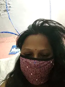 Snapshot of shalubhabhi69 chatting on 11/01/25, 06:54 shalubhabhi69 online show from 11/01/25, 06:54