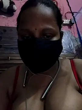 Snapshot of shalubhabhi69 chatting on 11/22/25, 07:13 shalubhabhi69 online show from 11/22/25, 07:13