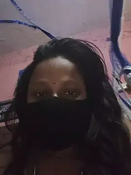 Snapshot of shalubhabhi69 chatting on 11/24/25, 06:40 shalubhabhi69 online show from 11/24/25, 06:40