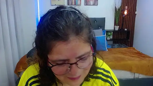 Linda banks  online show from 09/10/25, 01:38