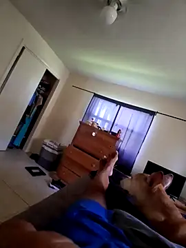 Snapshot of pullitoff chatting on 09/22/25, 02:41 pullitoff online show from 09/22/25, 02:41