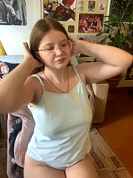 Snapshot of Sienna-Cow chatting on 09/12/25, 10:26 Sienna-Cow online show from 09/12/25, 10:26