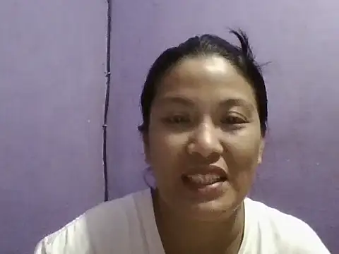 Snapshot of Uniquebeauty32 chatting on 11/04/25, 11:04 Uniquebeauty32 online show from 11/04/25, 11:04