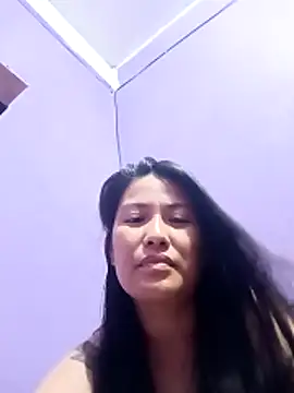 Snapshot of Uniquebeauty32 chatting on 02/25/26, 11:20 Uniquebeauty32 online show from 02/25/26, 11:20