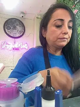 Snapshot of hotadhara01 chatting on 02/19/26, 06:04 hotadhara01 online show from 02/19/26, 06:04