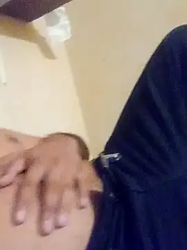 Snapshot of 125Delfin90 chatting on 10/06/25, 03:04 125Delfin90 online show from 10/06/25, 03:04