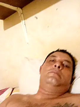 Snapshot of 125Delfin90 chatting on 10/10/25, 03:16 125Delfin90 online show from 10/10/25, 03:16