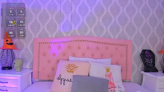 OnlyGia online show from 10/30/25, 07:47