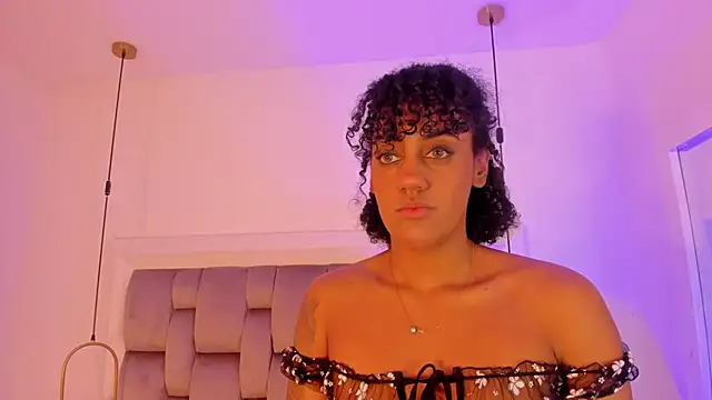 OnlyGia online show from 01/08/26, 08:44