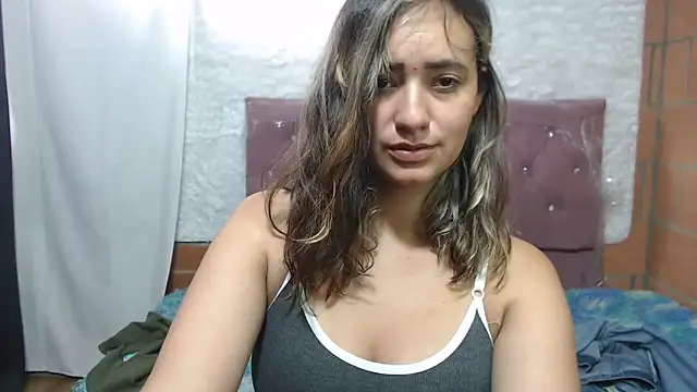 annie clark2 online show from 12/21/25, 09:22