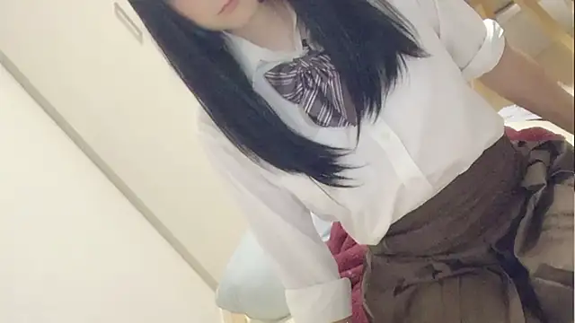 Mia032 online show from 10/17/25, 01:46