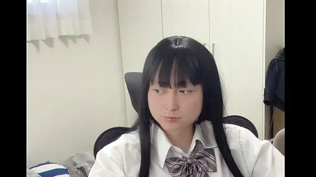 Mia032 online show from 12/19/25, 01:45