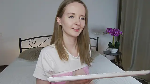 AlexsisFaee online show from 07/08/26, 08:35