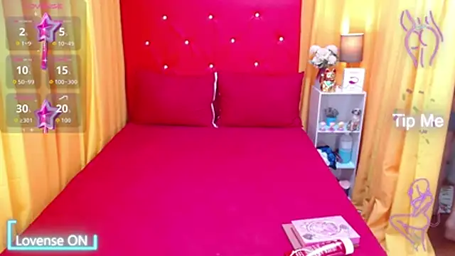 Snapshot of XxAnna_HornyxX chatting on 11/24/25, 04:18 XxAnna HornyxX online show from 11/24/25, 04:18