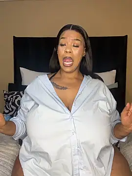 THICKBUNNYCHICKxxx online show from 04/25/26, 08:39