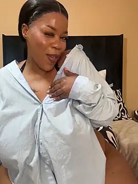 THICKBUNNYCHICKxxx online show from 04/26/26, 12:03