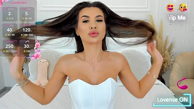 MonCarla online show from 11/28/25, 08:22